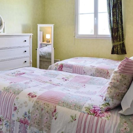 4 Bedroom Cozy Home In Port-En-Bessin-Huppain Eksteriør bilde