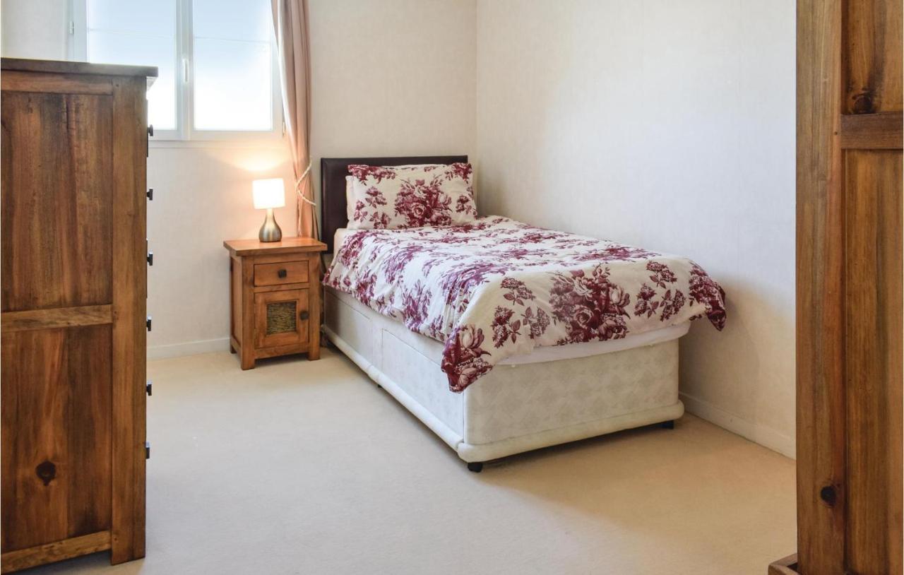 4 Bedroom Cozy Home In Port-En-Bessin-Huppain Eksteriør bilde